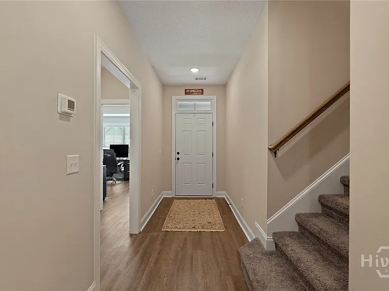 138 Sams Dr — Photo 4