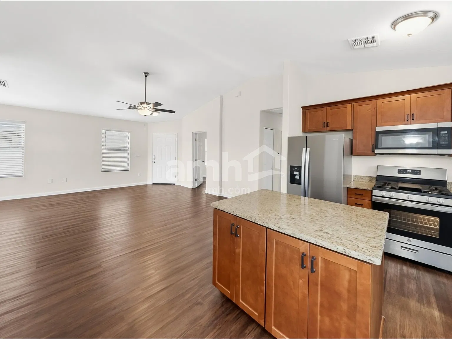 4 bed, 2.0 bath, 1446 sqft, $1,875 — Photo 4