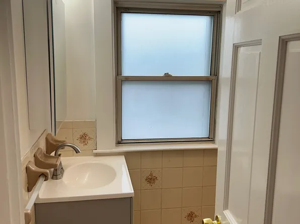 80 Montclair Ave, Quincy, MA 02171