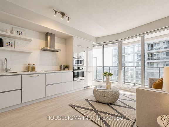 5th image of 2221 Yonge St #3705