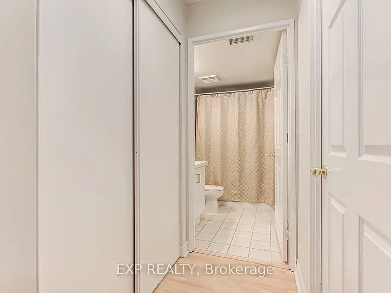 43 Eglinton Ave E #1509 — Photo 18