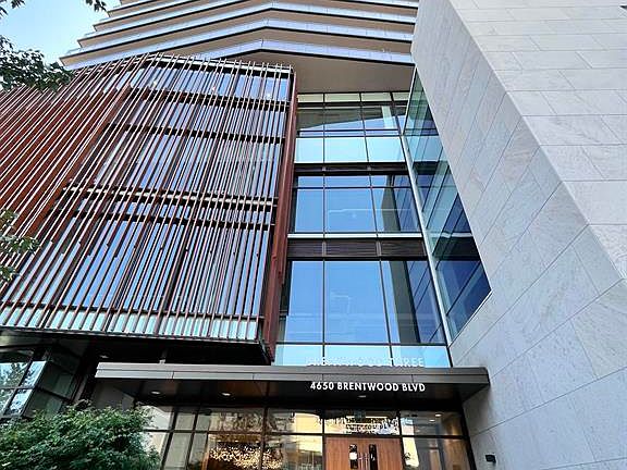 2nd image of 4650 Brentwood Blvd #4411