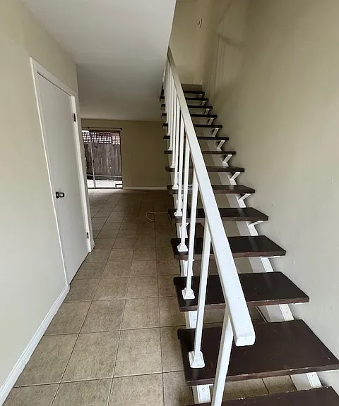 4238 Mary Ellen Ave — Photo 7