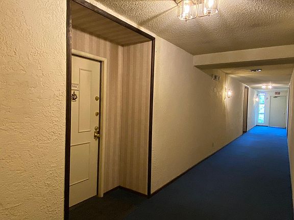 2nd image of 12830 Burbank Blvd Unit 320