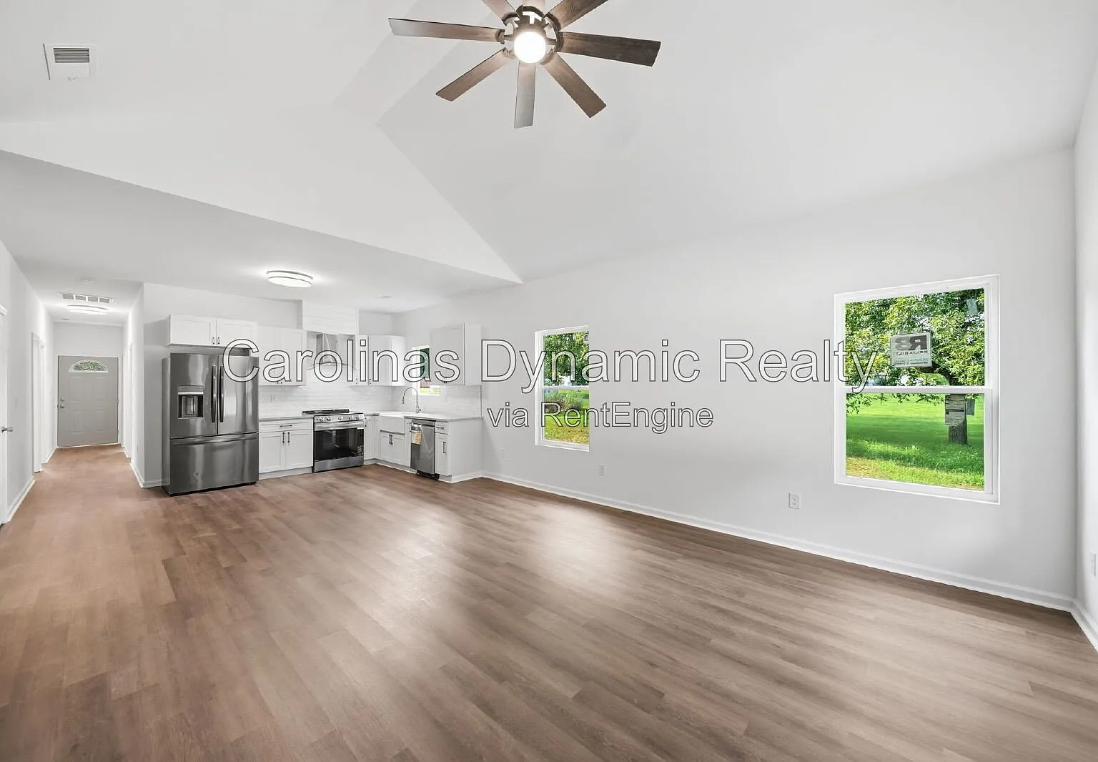 3 bed, 2.0 bath, 1320 sqft, $1,900 — Photo 4