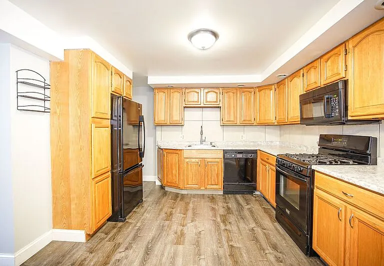 39 Greenwood St — Photo 7