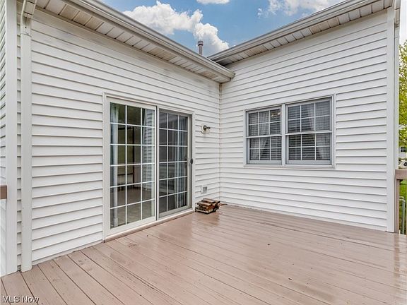 5th image of 839 Gardenstone Cir #32A