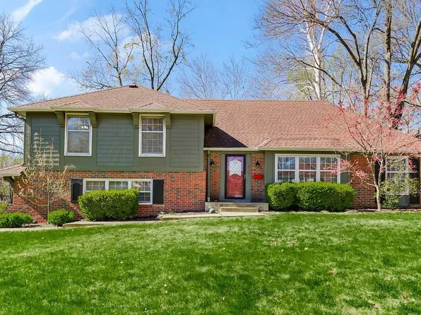 6301 W 101st Pl, Overland Park, KS 66212