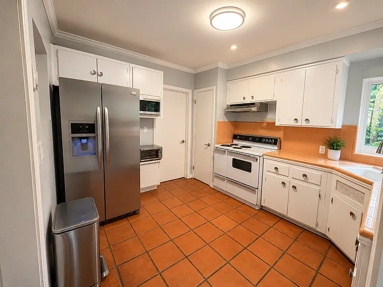 2665 SW 17th Ave — Photo 7