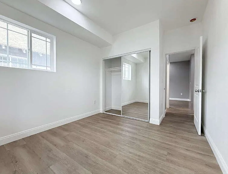 1731 E 68th St #B — Photo 13