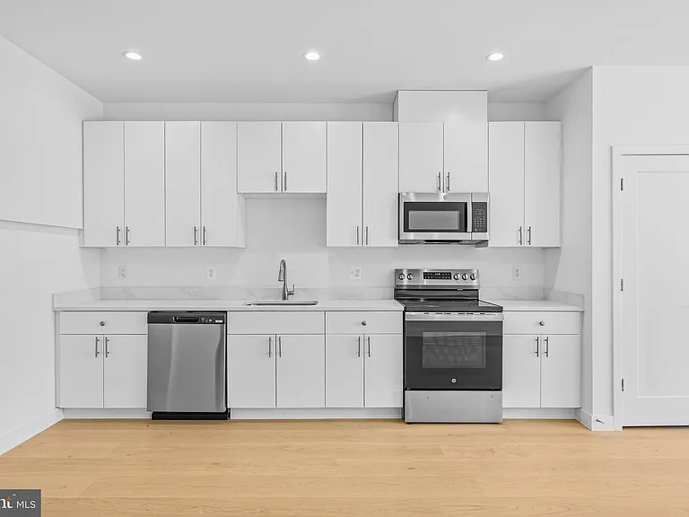 2534 Elvans Rd SE — Photo 15