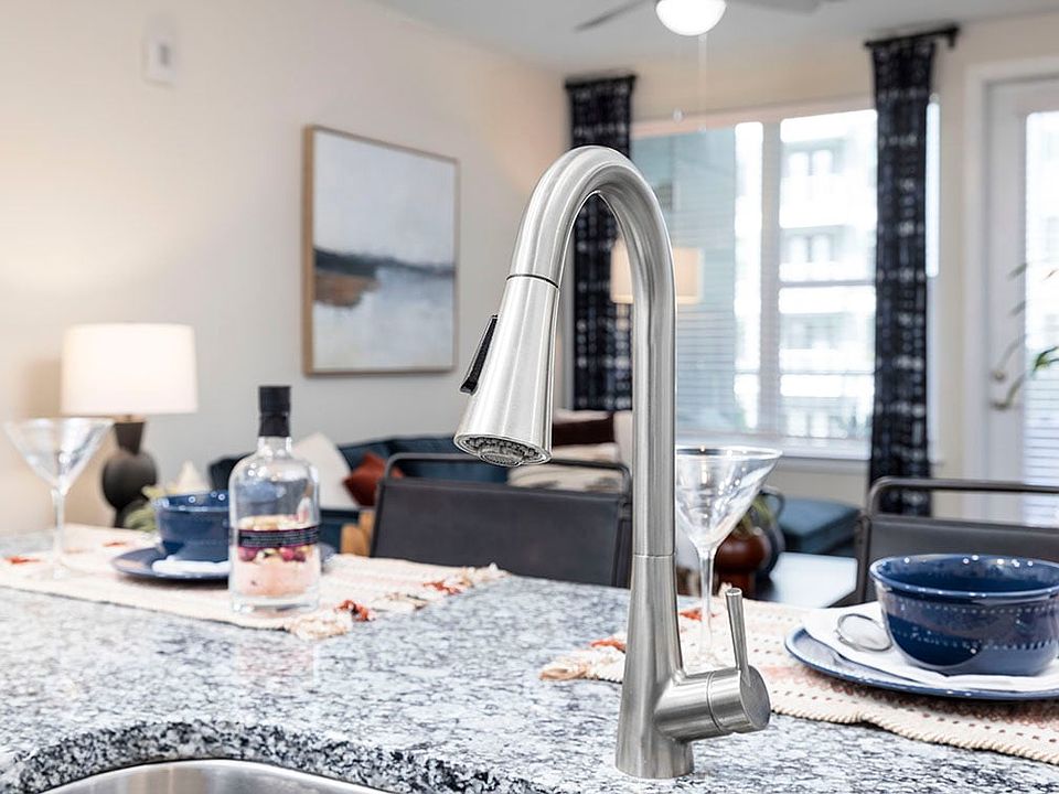 Stainless Steel Appliances |The Station at San Marco| Jacksonville, FL