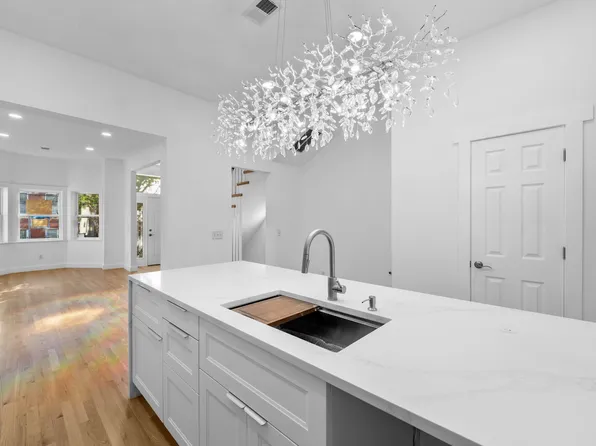 330 Forrest Street image 8 of 33