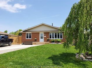 10 Athlone Rd, Chatham Kent, ON N0P2L0