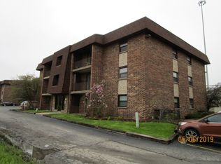 2203 175th St APT 3B, Lansing, IL