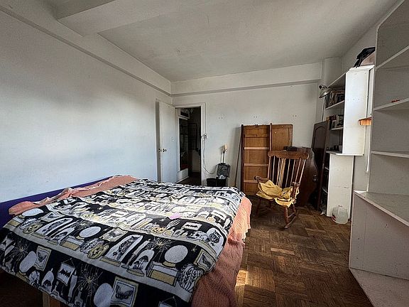 3rd image of 530 Grand St APT D8a
