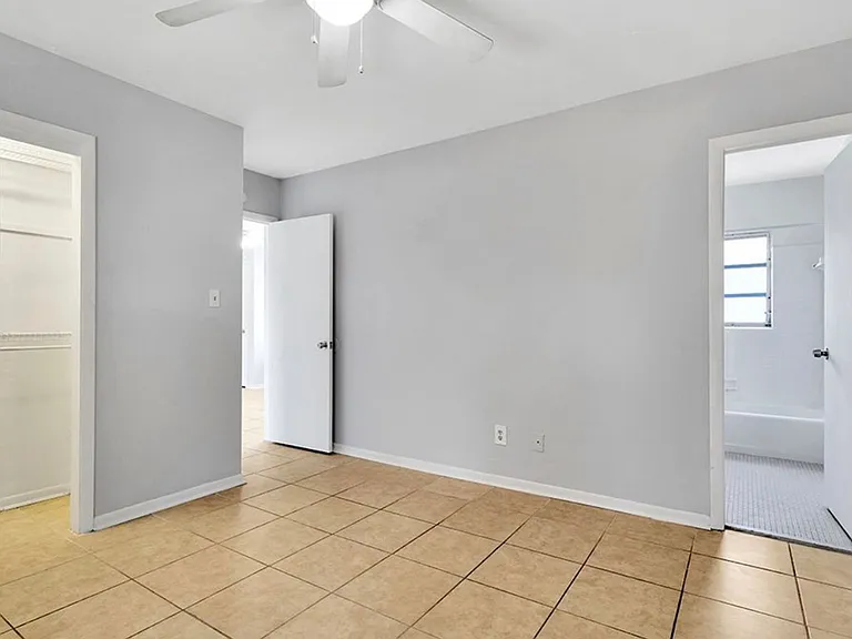 211 Danube — Photo 35
