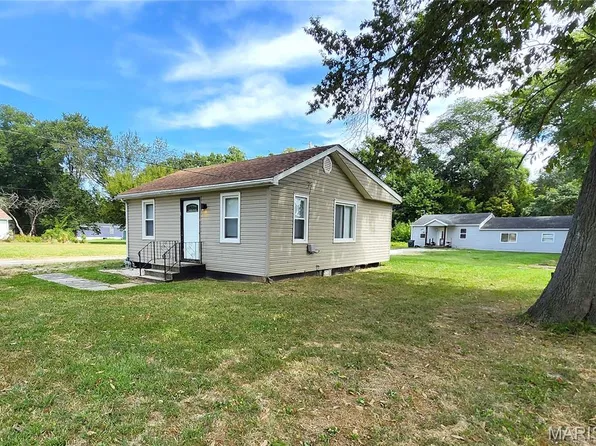 7912 Brookfield Dr, Caseyville, IL 62232