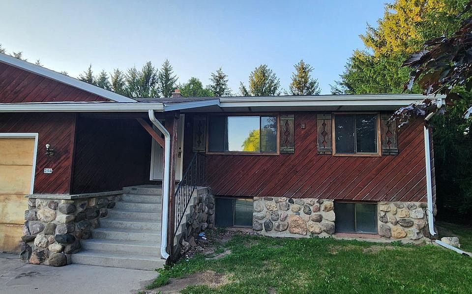 1st image of 296 Connie DRIVE #294