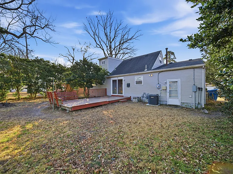 572 Rose Marie Ave — Photo 29