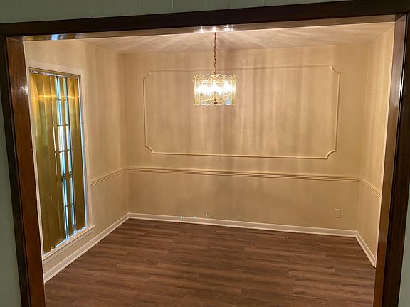 2nd image of 5364 Santa Monica St