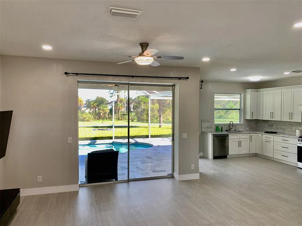 3 bed, 2.0 bath, 1551 sqft, $2,500 — Photo 4