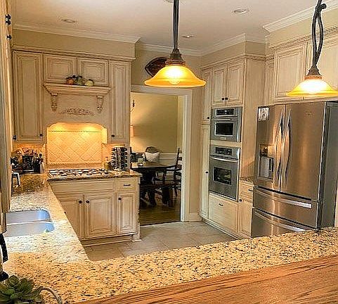 5th image of 5070 Wellington Dr