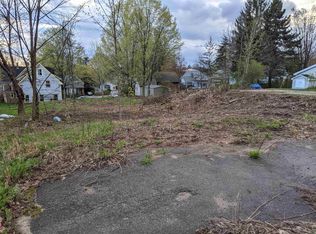 42 Chestnut St, Franklin, NH 03235