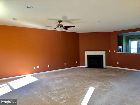 4th image of 459 Jacobsen Dr