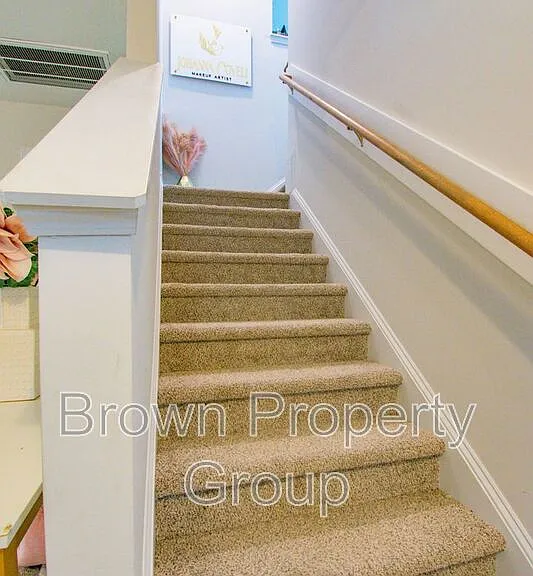 1733 Ramsdale Rd — Photo 3