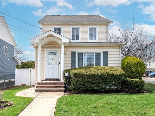 93 Herman Boulevard, Franklin Square, NY 11010