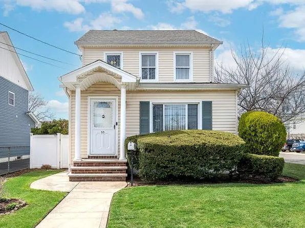 93 Herman Boulevard, Franklin Square, NY 11010
