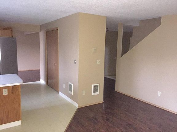 5th image of 15914 NE 4th Way