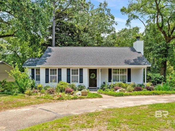 1 Azalea Ct, Fairhope, AL 36532