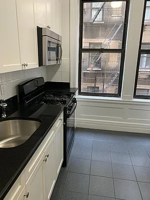 Rented by 220 West 98 Realty LLC | media 8
