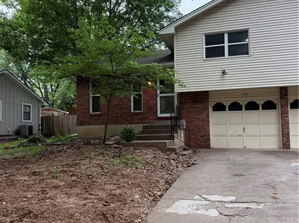 515 S Cardinal Dr, Olathe, KS 66062