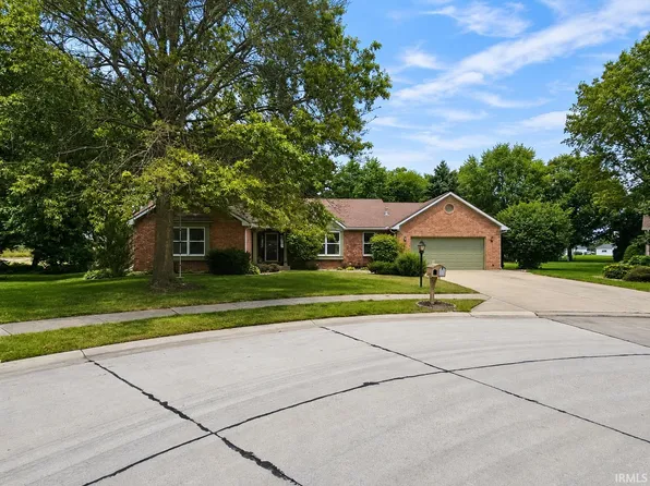 1402 Ashton Ct, Goshen, IN 46526