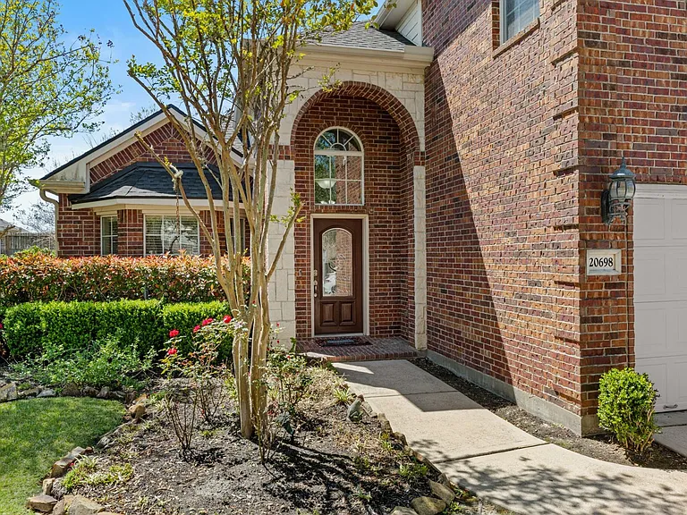 20698 Oakhurst Meadows Dr — Photo 38