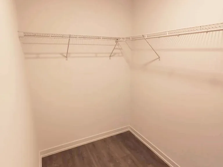 8 Beverley Glen Blvd #D-321 — Photo 6