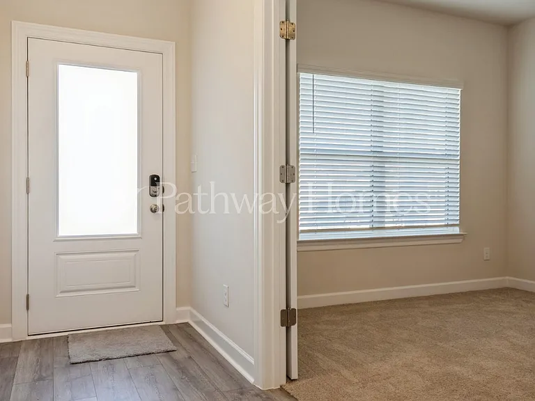 2327 Alberto Dr — Photo 5