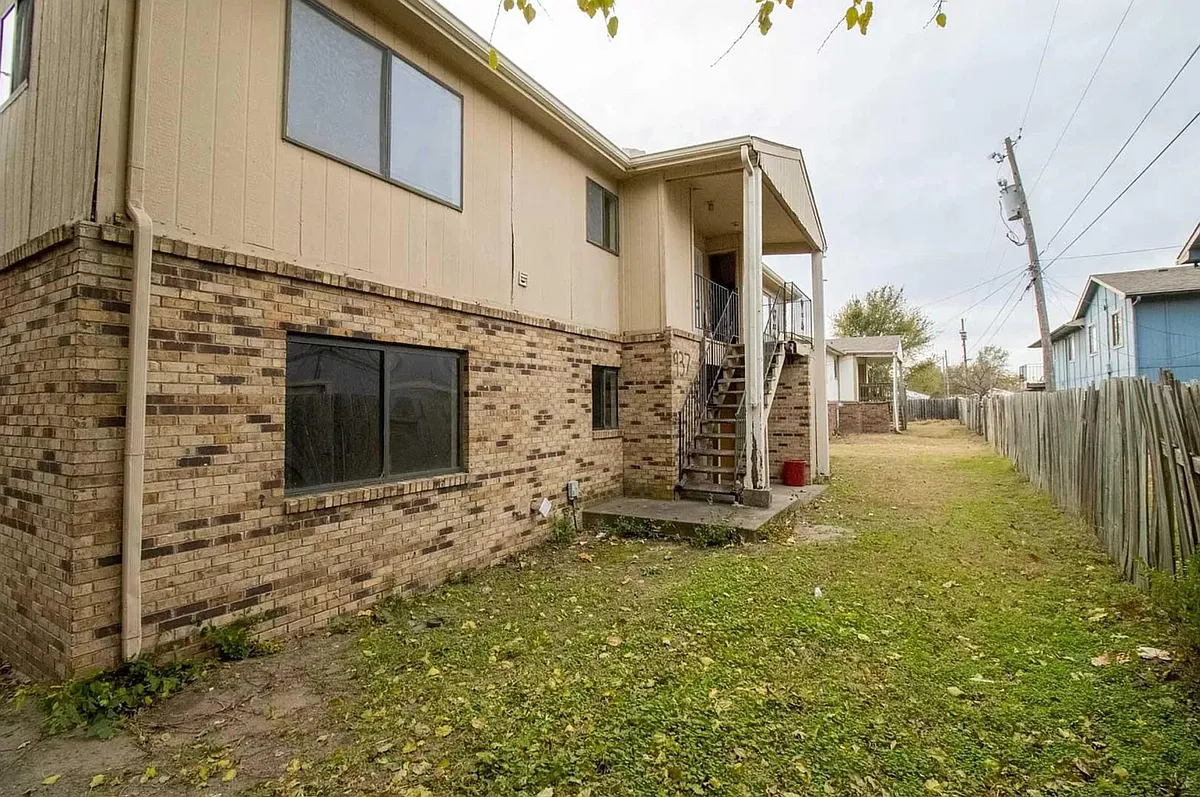 Building Photo - 1520 E Fortuna St #4