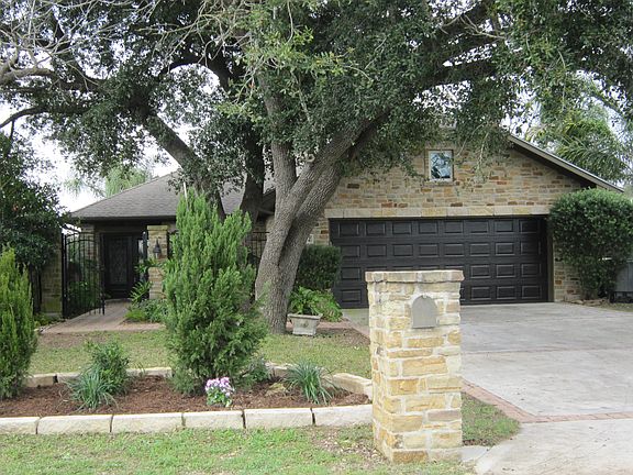 2nd image of 412 E Magruder Dr