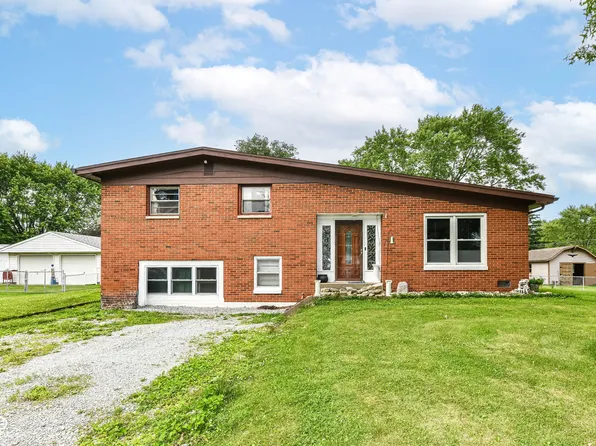 2420 E 40th St, Anderson, IN 46013