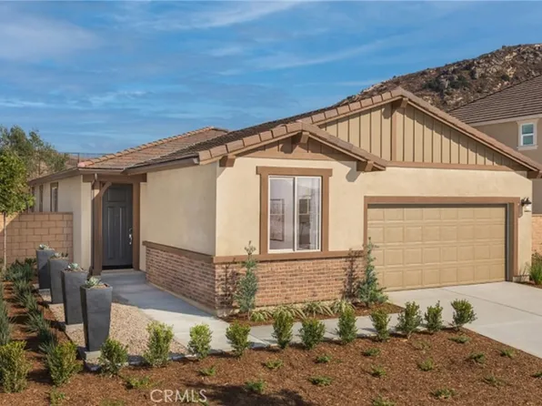 2776 Kings Canyon Dr, Riverside, CA 92509
