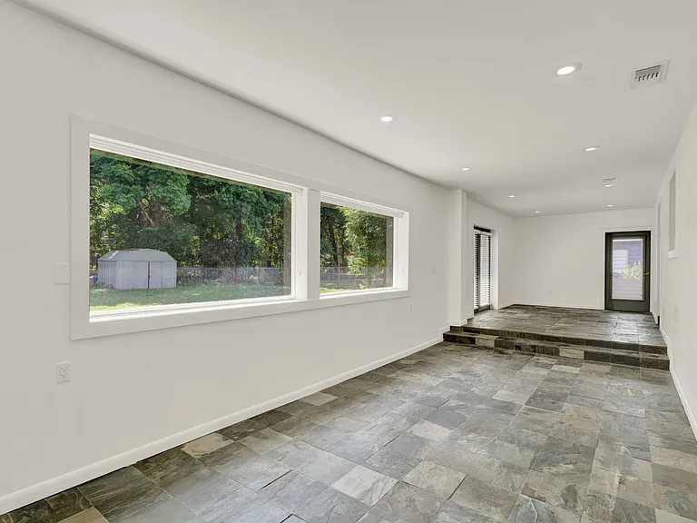 3345 Lila Dr — Photo 8