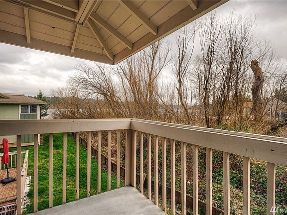 5th image of 17407 NE 45th St APT 160