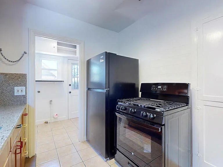 1400 N Dominion Ave — Photo 15
