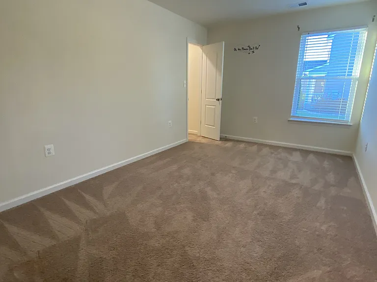 697 Rivanna Run — Photo 37