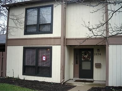 1st image of 2836 Foxwood Ct