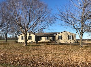 2424 Burnetts Chapel Rd, Farmington, KY 42040